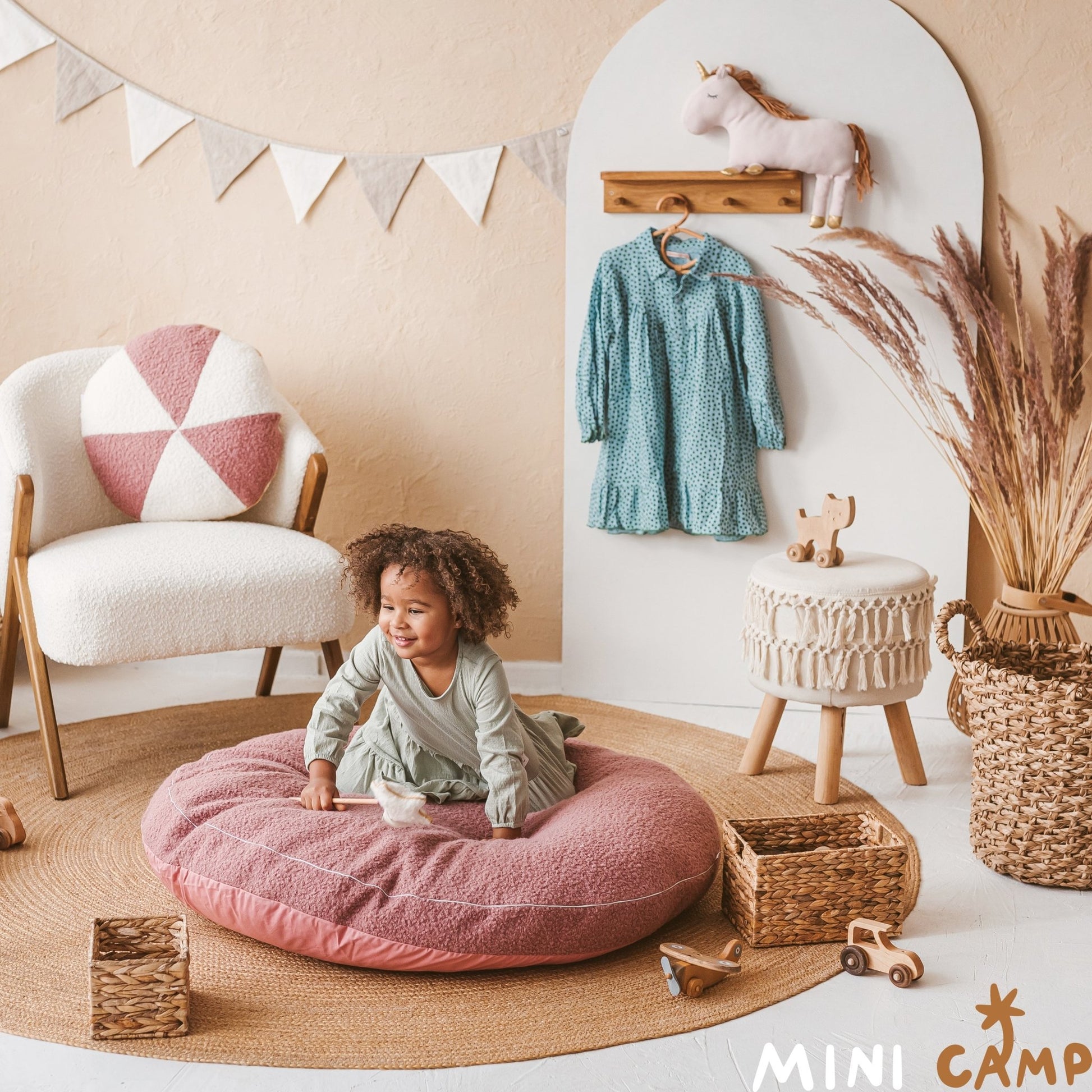 MINICAMP Floating Kids Bookshelf With Coat Hooks Made of Solid Oak - Edie And I
