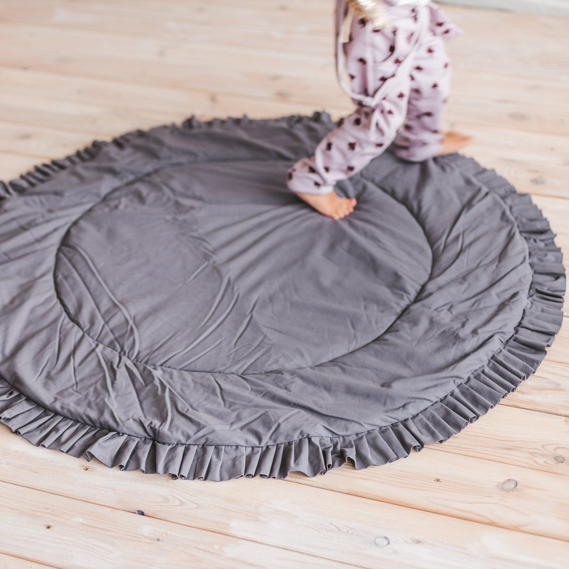 MINICAMP Kids Playmat With Ruffled Border in Grey - Edie And I